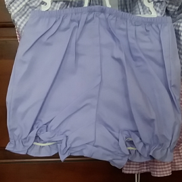 NWOT dress with matching shorts and sun bonnet - Picture 3 of 6